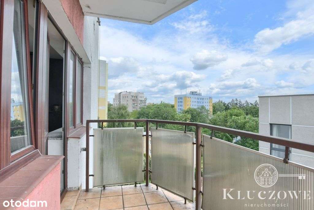 Ul. Pck, dwupoziomowe + m. postojowe w hali-10