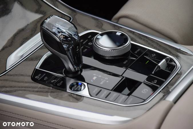 BMW X7 M50d sport - 15