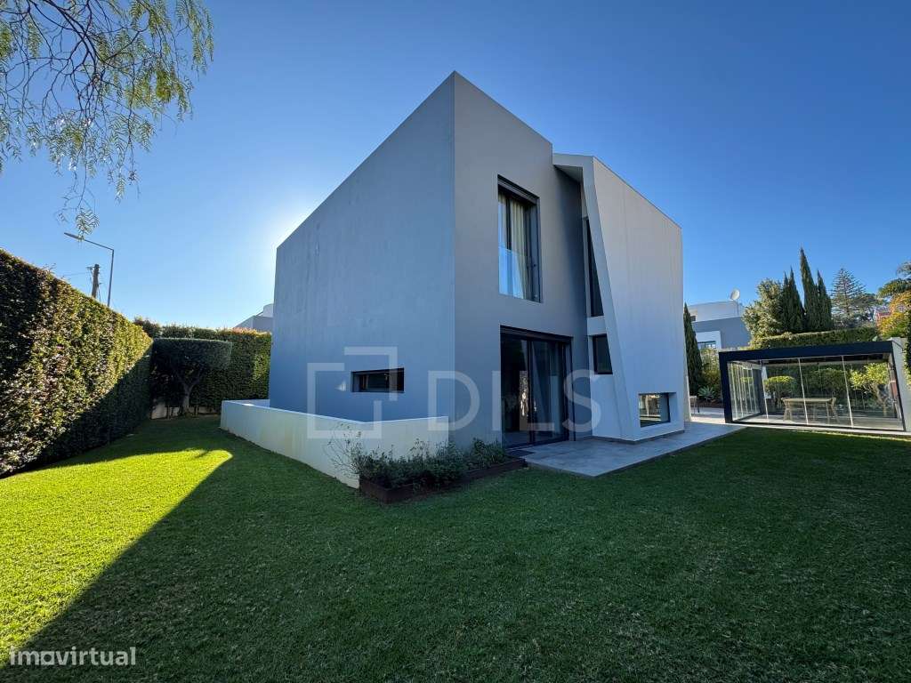 Moradia T5, em condomínio de luxo, em Estoril, em Cascais - Grande imagem: 2/8