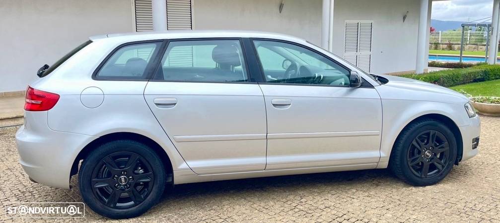 Audi A3 1.6 TDI Attraction - 34