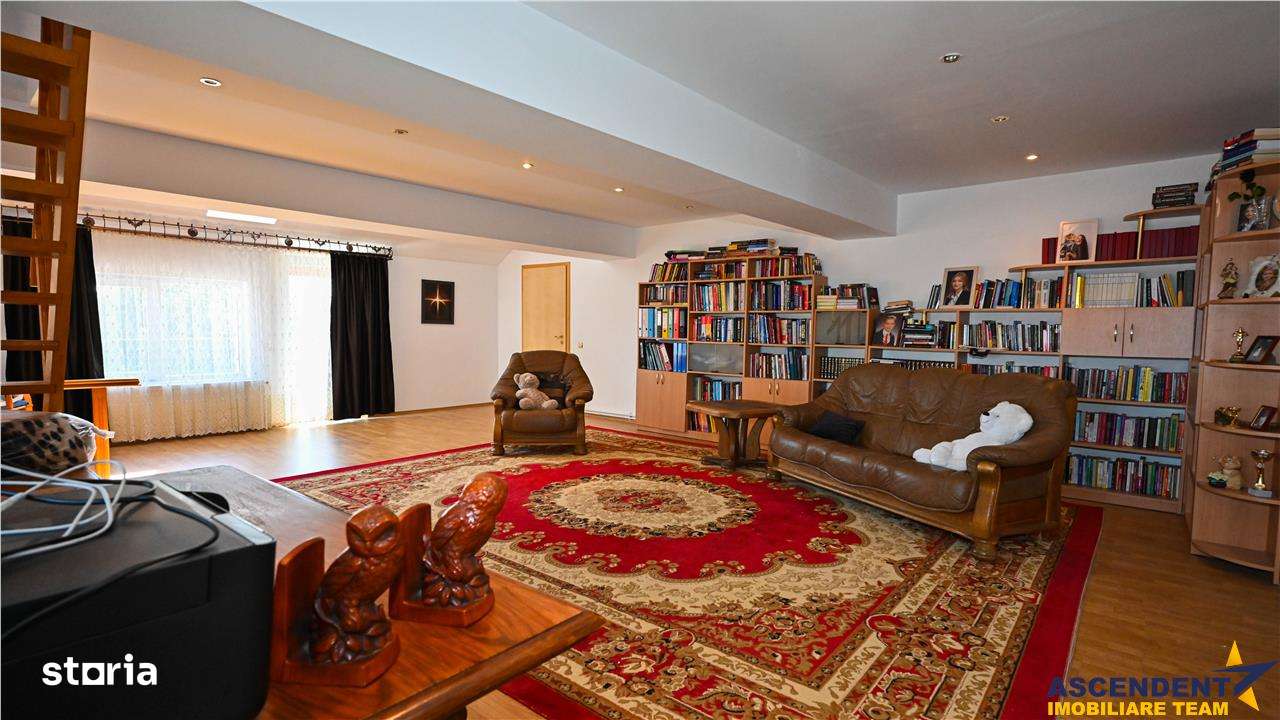 FILM&3D!Casa arhitectura flexibila:2 unitati,500mp teren,locuri parcar - Imagine principală: 2/20