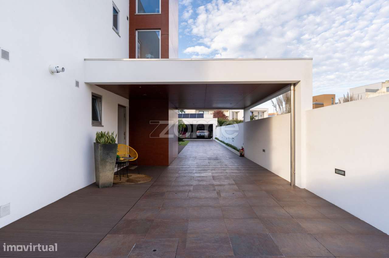 Moradia T3 a poucos metros da praia de Lavra - Grande imagem: 4/44