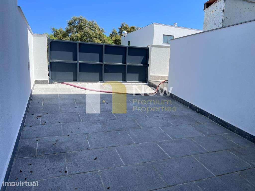 Moradia Nova T3+1 com Piscina em Alcochete.-33