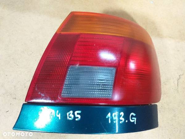 153G AUDI A4 B5 sedan Lampa tylna prawa prawy tył Oryginał Wersja Europejska - 1