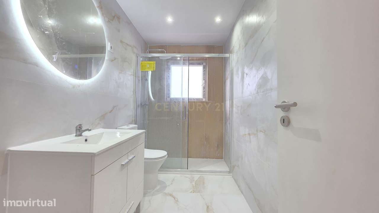 T2 Totalmente Remodelado com Terraço em Algueirão-Mem Martins - Grande imagem: 4/12