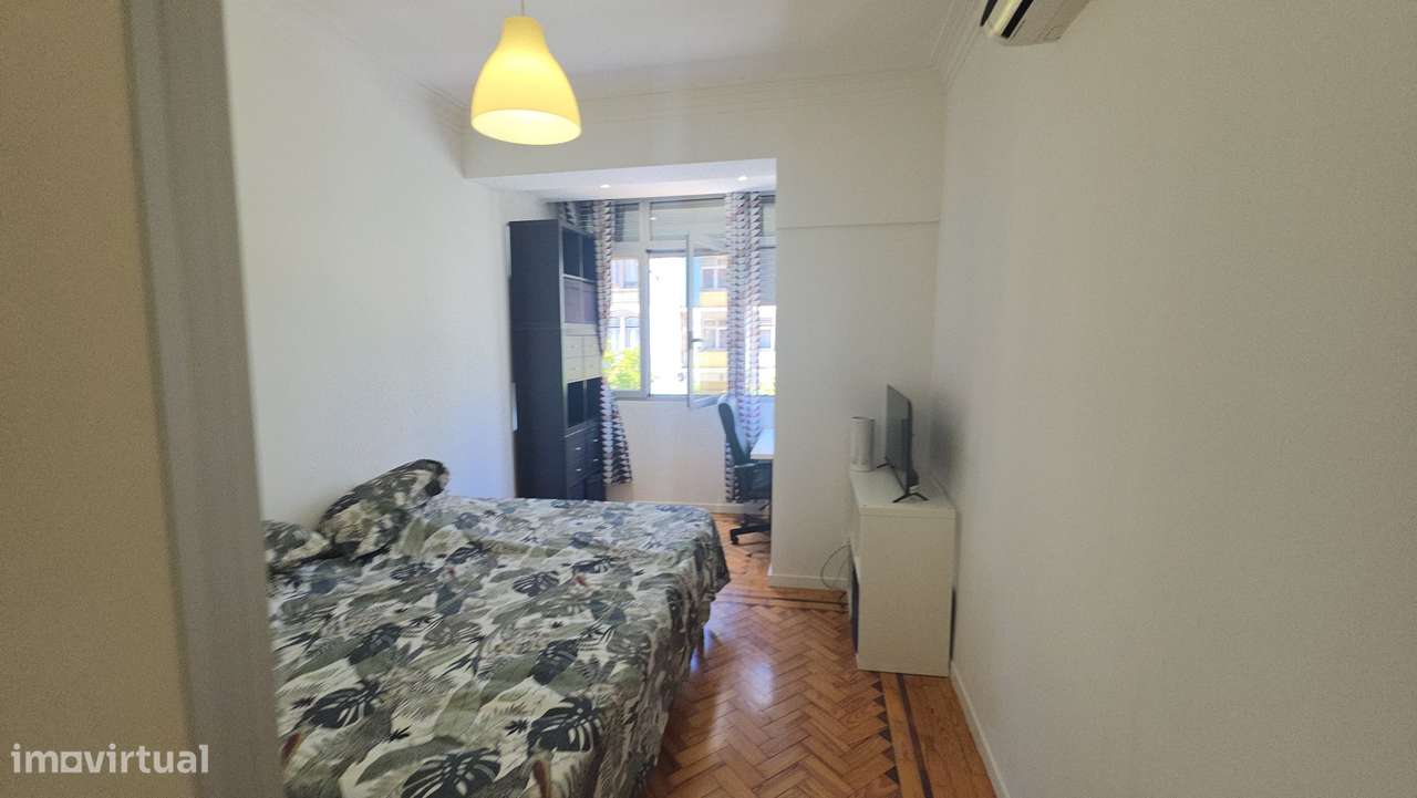 T3 Premium Remodelado no centro de lisboa com terraço Privado-8