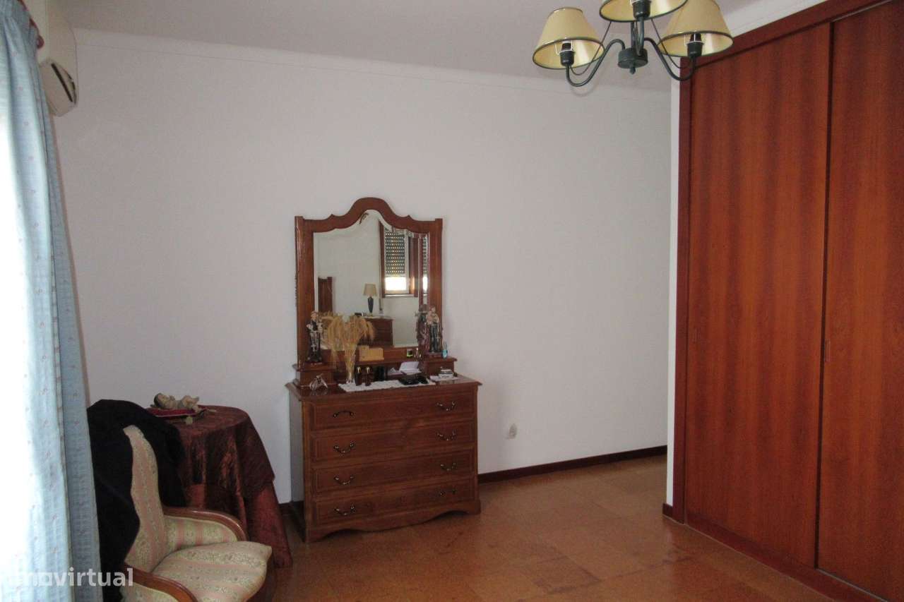 Moradia individual, para venda, Entroncamento - São João Baptista-11