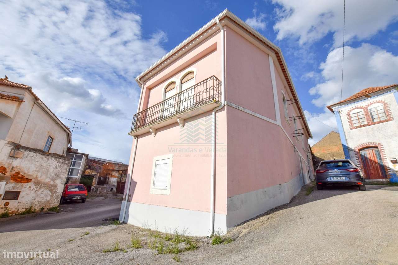 Moradia T7 com Garagem e Armazém - Alcorochel - Torres Novas - Grande imagem: 4/51