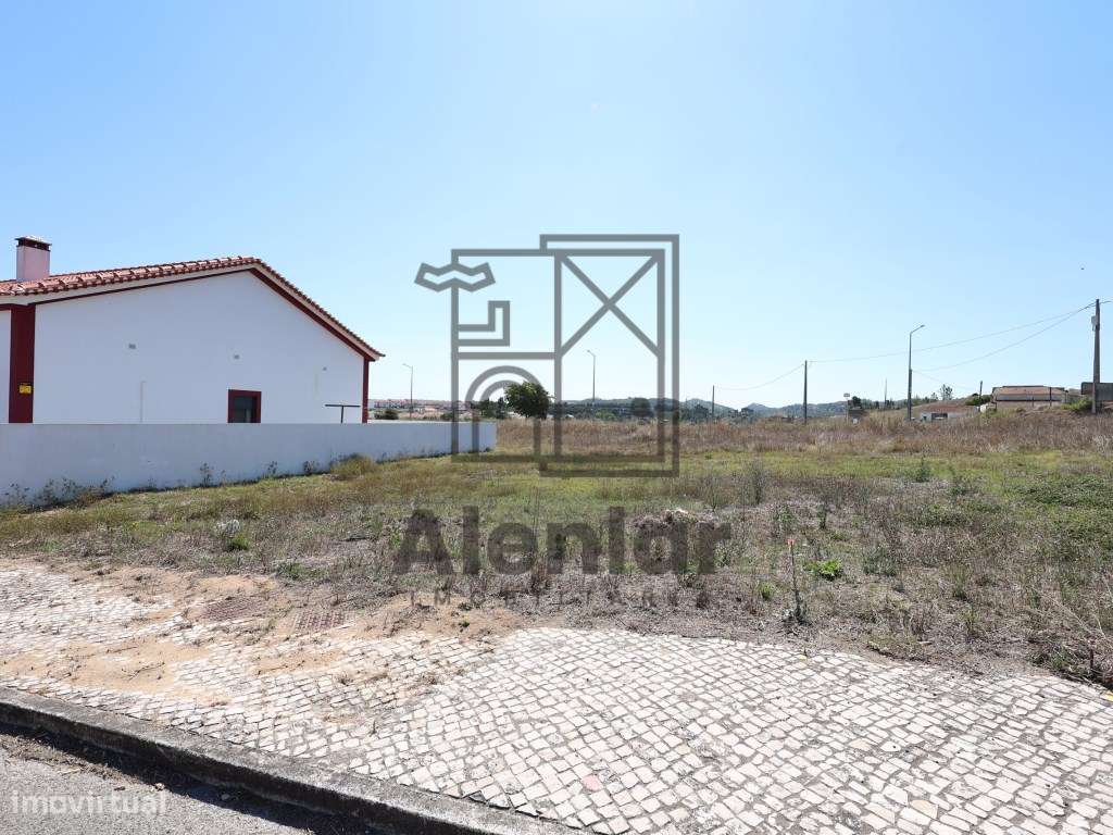 Lote para construção de Moraida - Abrigada-13