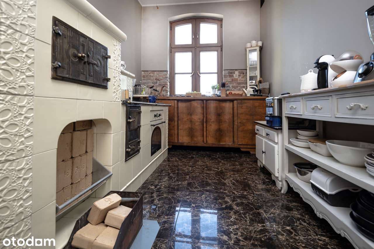 Apartament w wysokim standardzie w zabytkowej kamienicy!-12