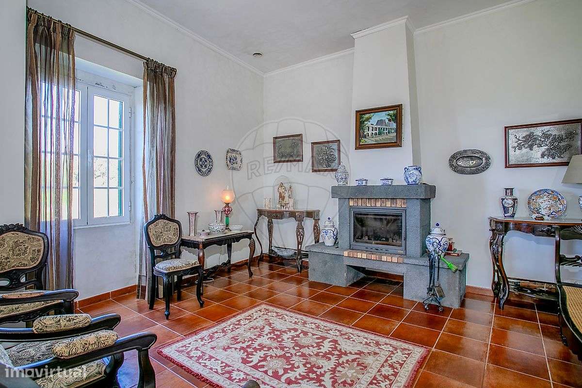 Moradia T6 para venda-10