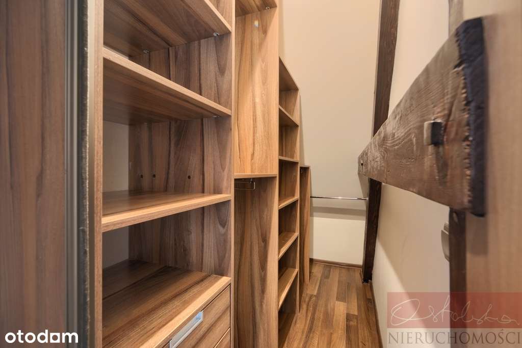 Z dużym tarasem z widokiem w super lokalizacji-9