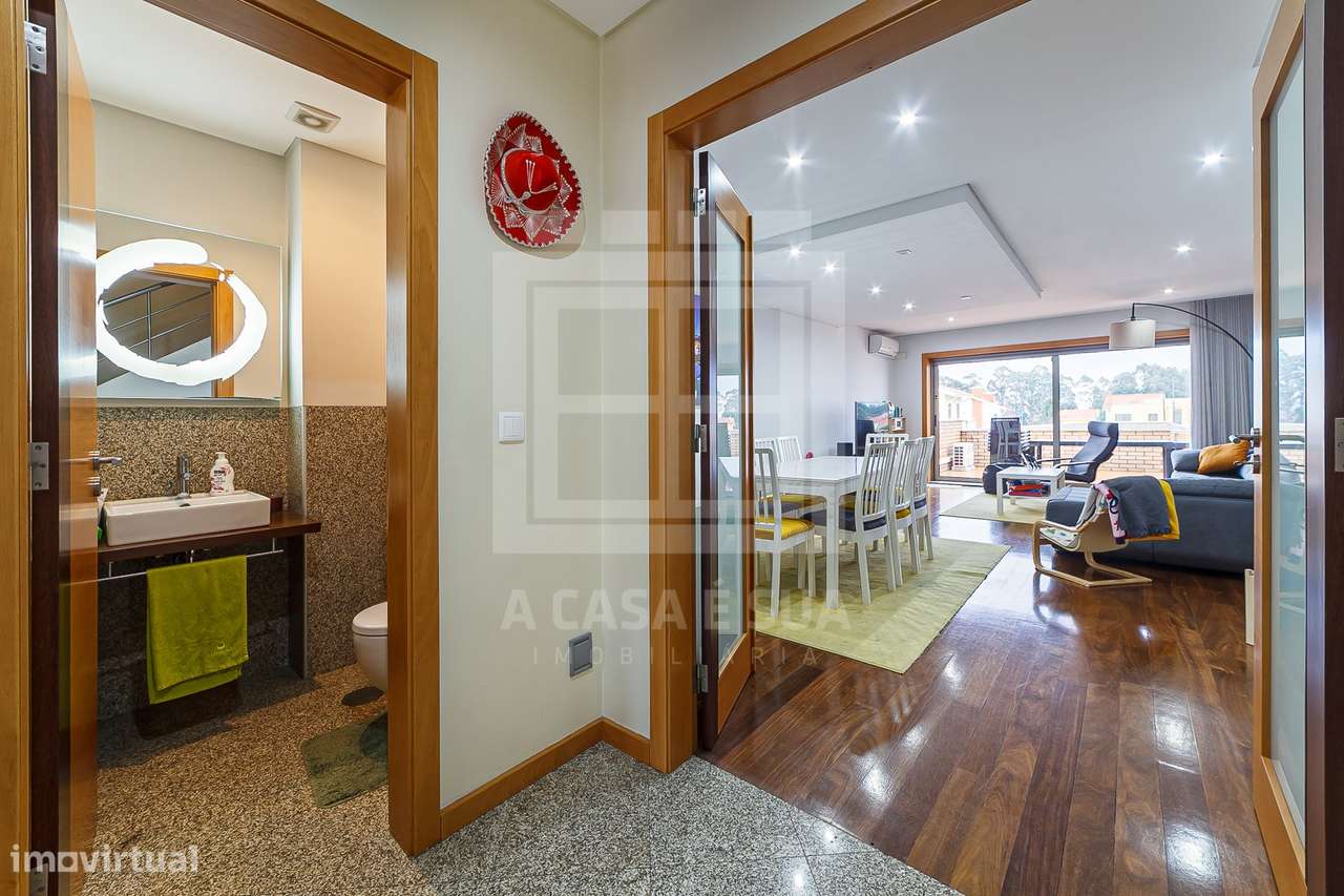 MORADIA T4+1 C/PISCINA EM COND FECHADO 3 FRENTES-38