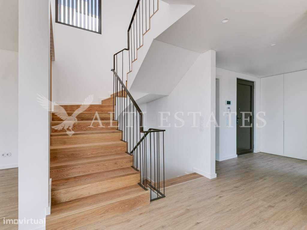 Moradia moderna T3+1 recém-construída em Murches-10