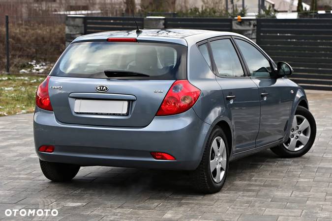 Kia Ceed - 3