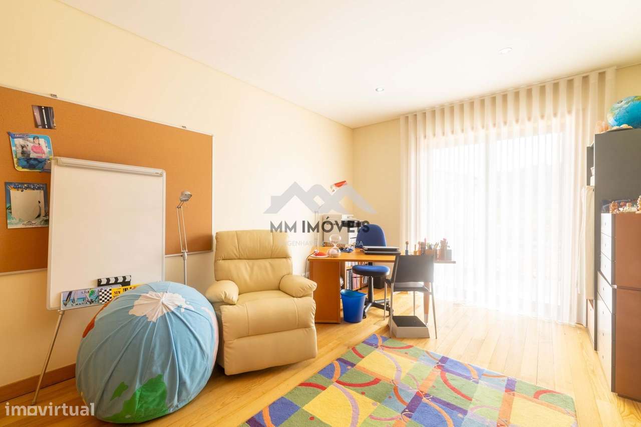 Moradia T6 | Braga | Isolada | Piscina | 1 000m2 | Terraço | Jardim |-17