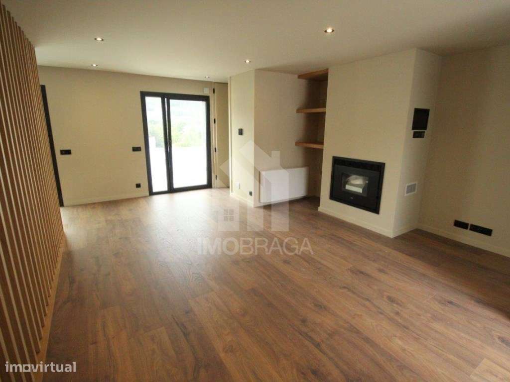 Moradia de Gaveto T3 Nova com 3 Suites | Pronta a Habitar | S. Pedr...-3