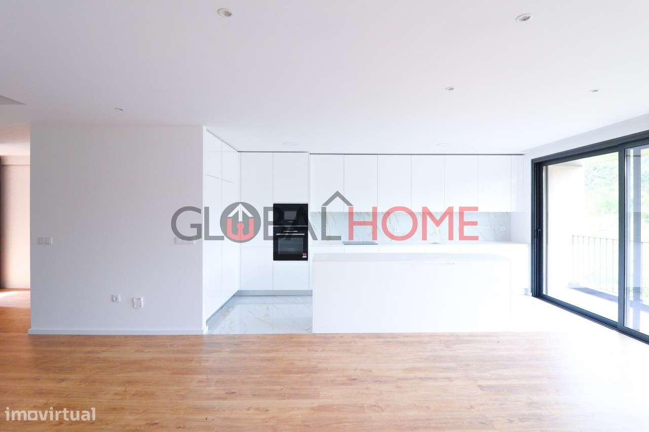 Moradia T3 Nova com Terraço e Piscina em São Pedro da Cova-10