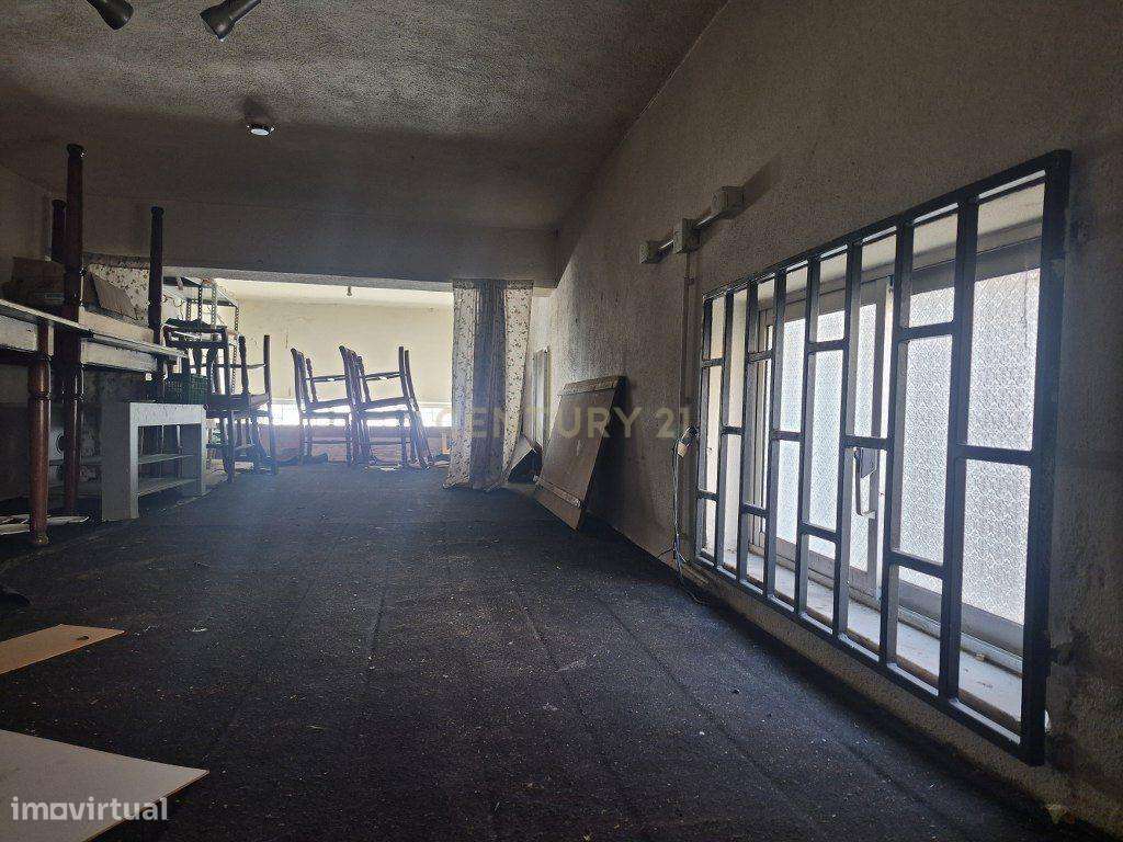 Espaço Comercial em Gaio Rosário, Sarilhos Grandes - Grande imagem: 4/13