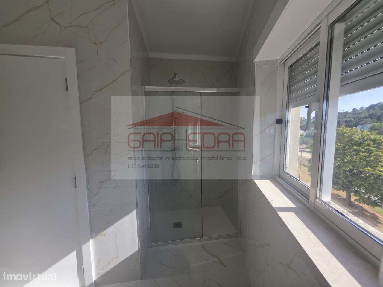 Apartamento T1 com 74 m2 totalmente restaurado Multiusos Alcobaça-15