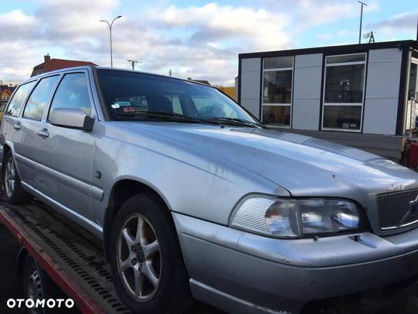 Volvo v70 2.5 Diesel - 5