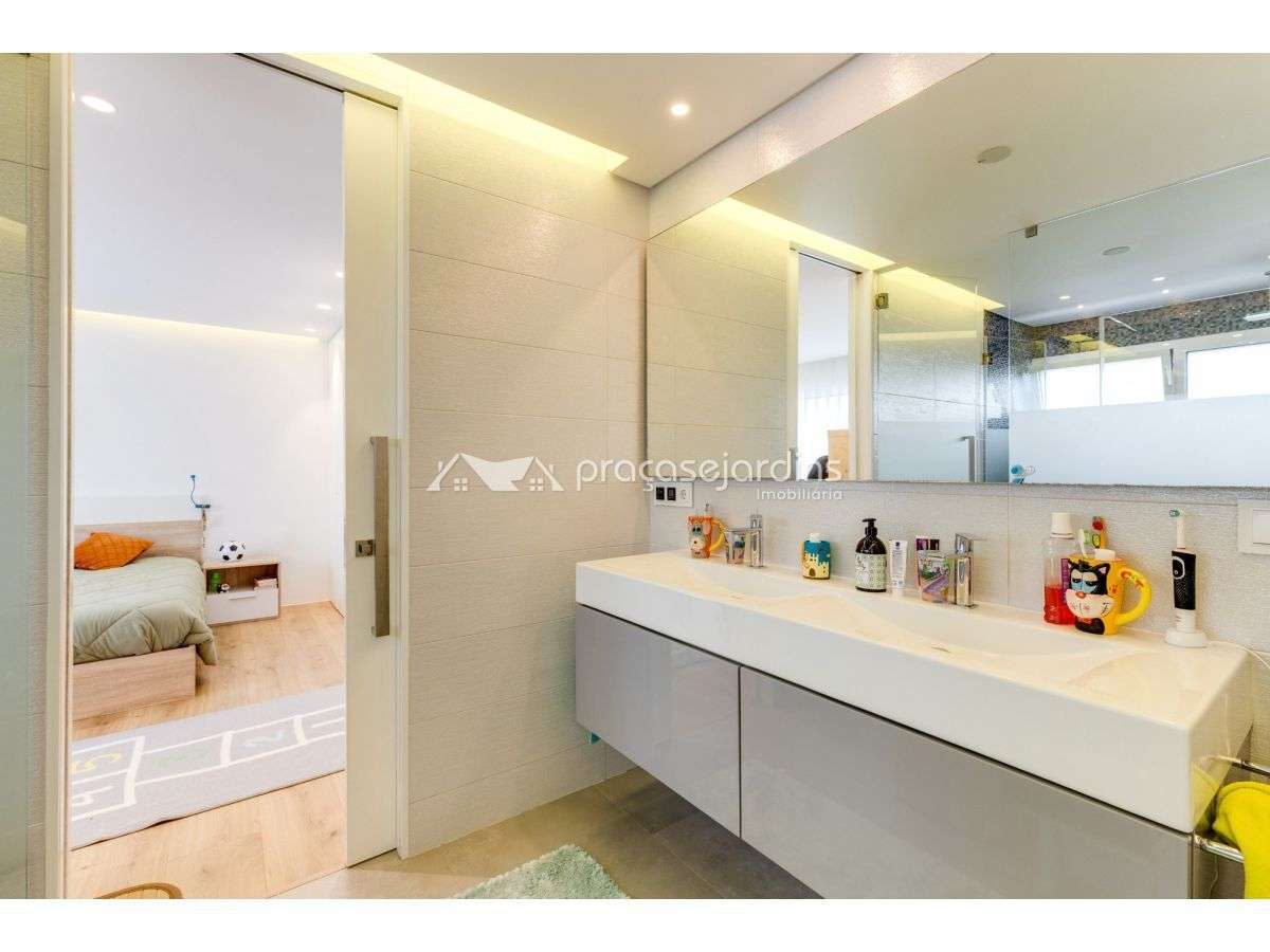 Moradia T5 Contemporânea e elevada eficiência energética – Amor, Le...-34