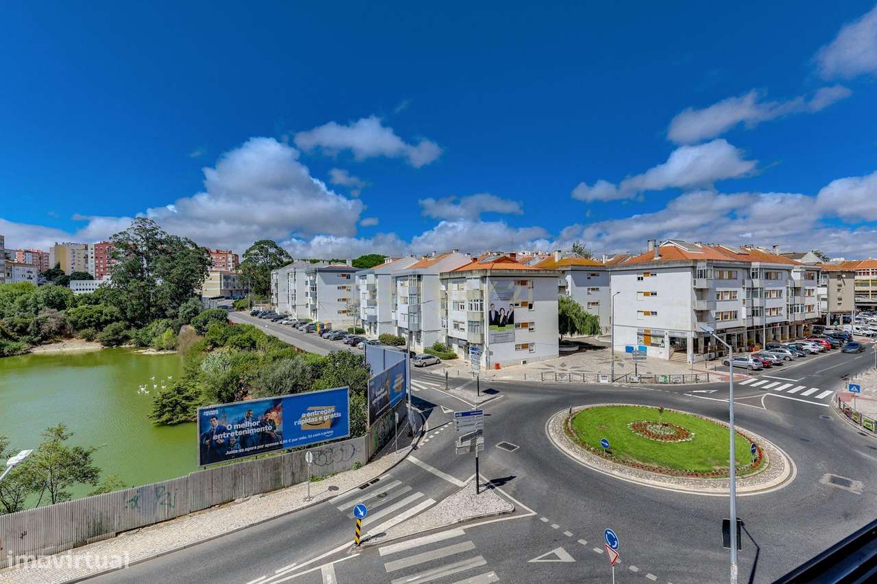 Apartamento T2 com 99 m² na Avenida dos Bons Amigos - Agualva-Cacém - Grande imagem: 4/25