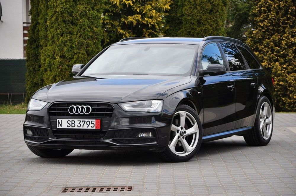 Audi A4 B8 3.0 TDI DPF multitronic S line Sportpaket 2012