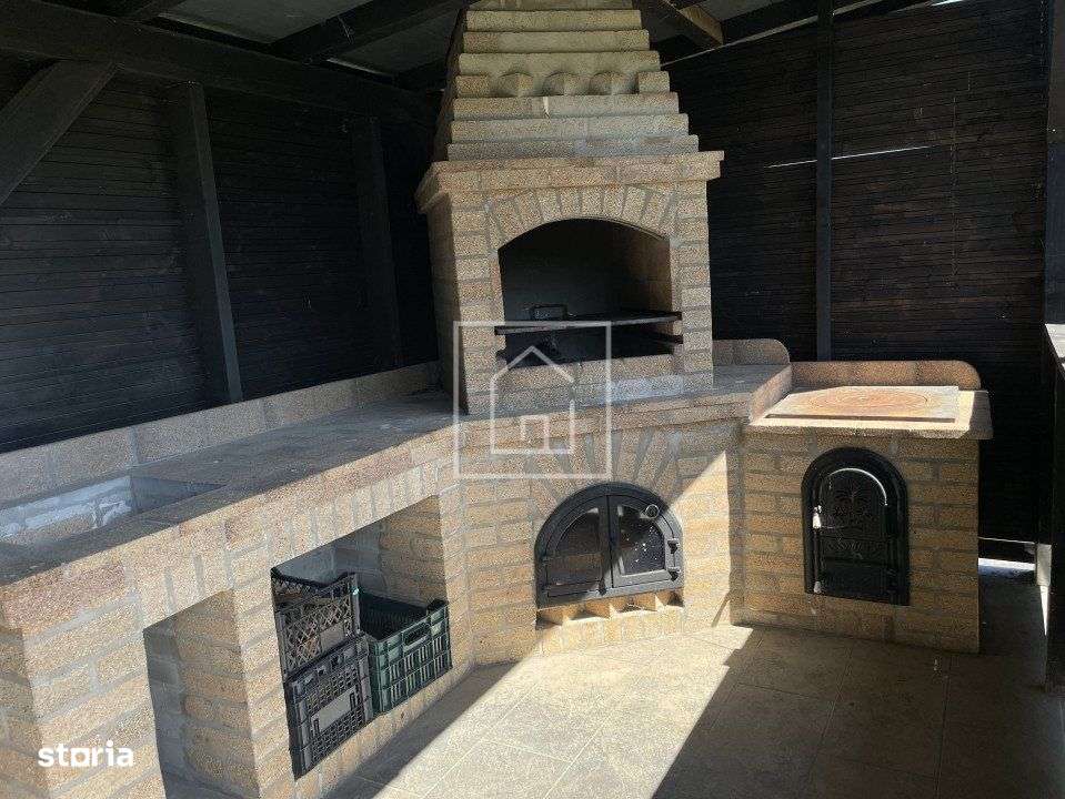 Teren 829 mp autorizatie de constructie 4 cabanute A-frame in Tocile-5