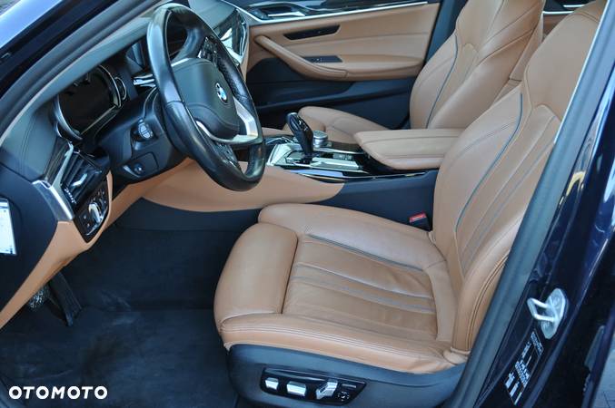 BMW Seria 5 520d Luxury Line - 12