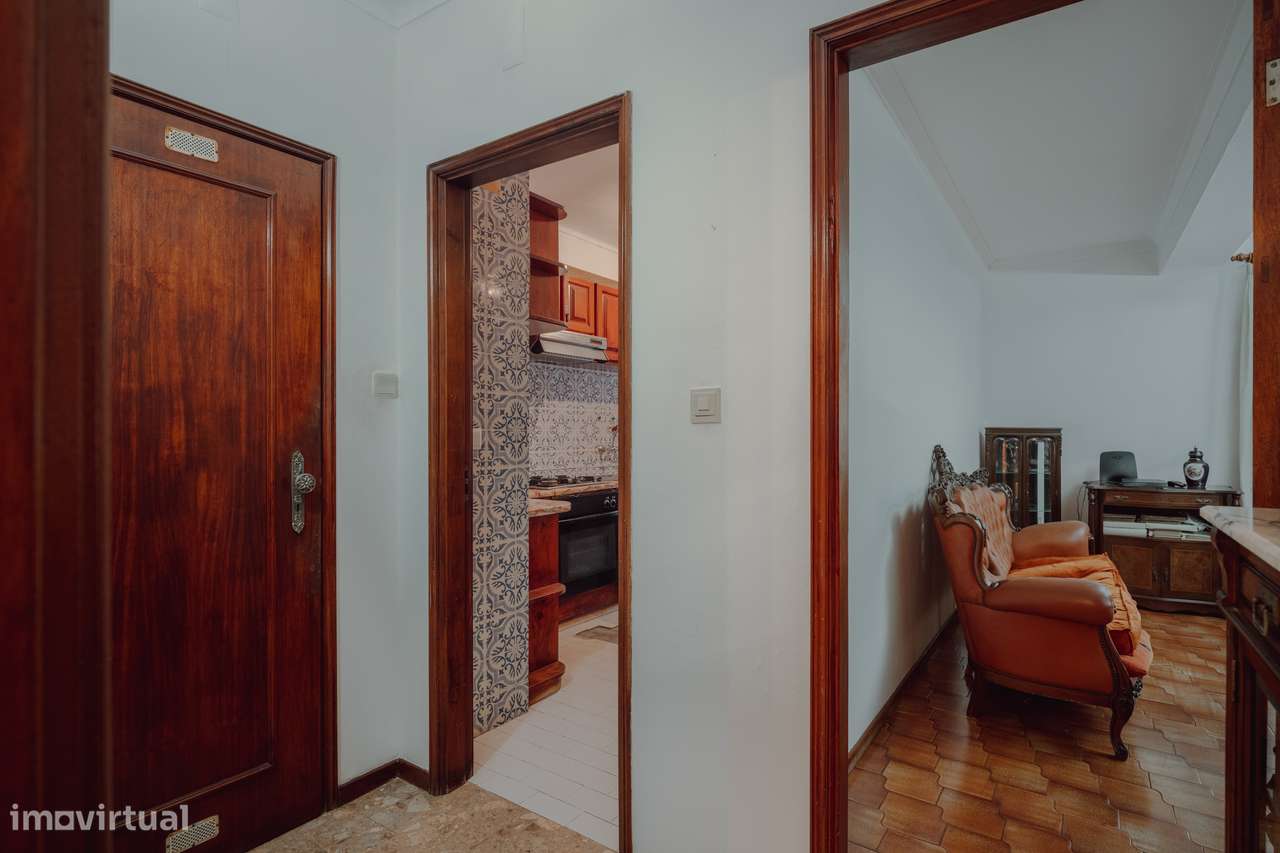 T2 no Centro de Famalicão – Oportunidade de Investimento-9