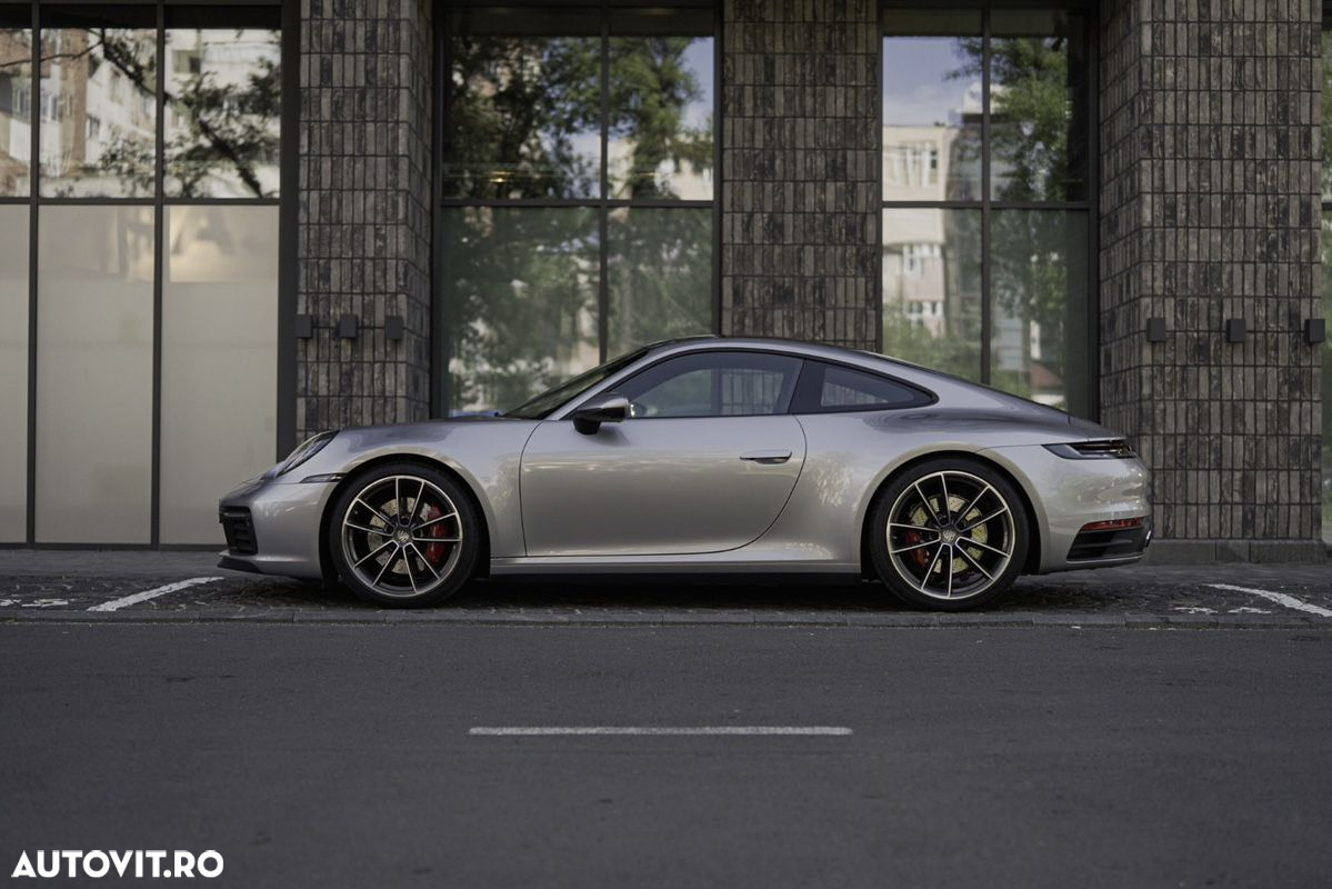 Porsche 911 Carrera 4S - 2