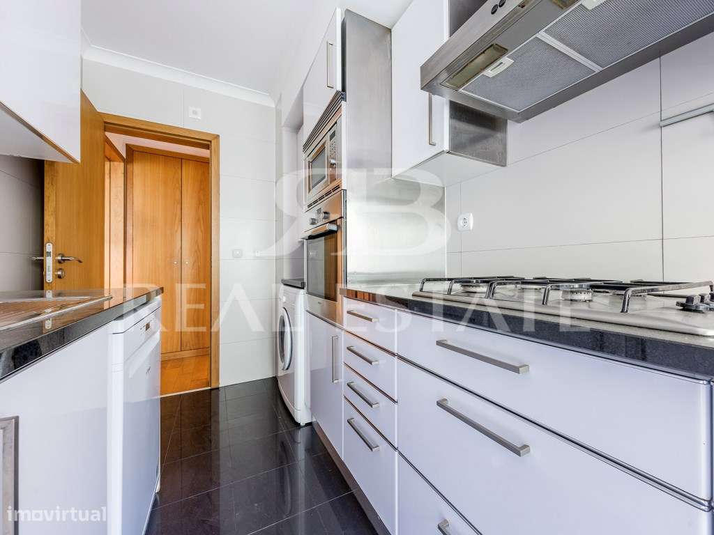 T2 com TERRAÇO em Alcântara - Lisboa.-17