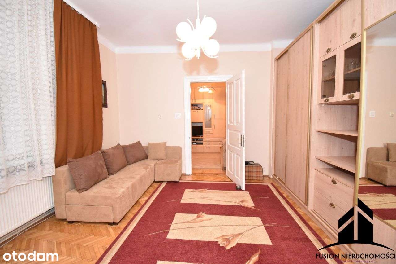 Przestronny dom z potencjałem-idealny dla rodziny-14