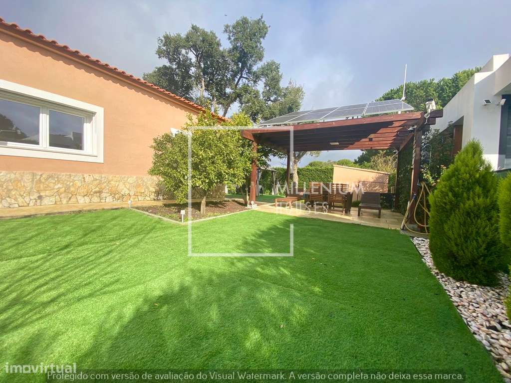 Moradia Térrea V4 com Piscina | Vila Nova de Santo Estêvão-10