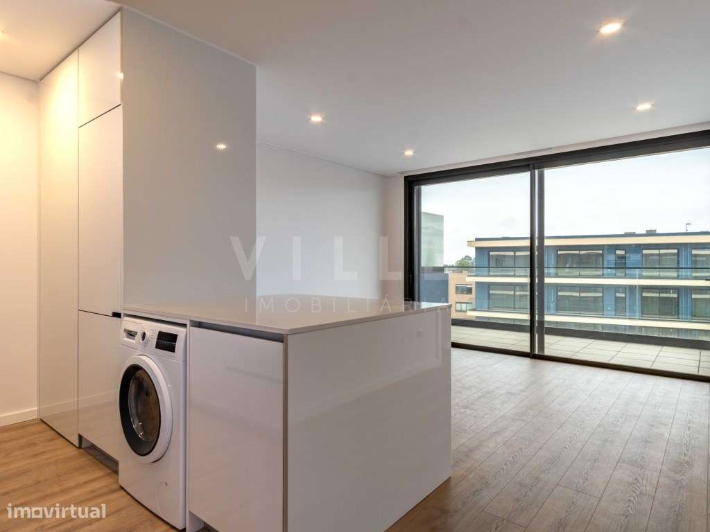 Apartamento T1+1 | 3.º e Último Piso | Varanda | 1 Lugar de Garagem...-12