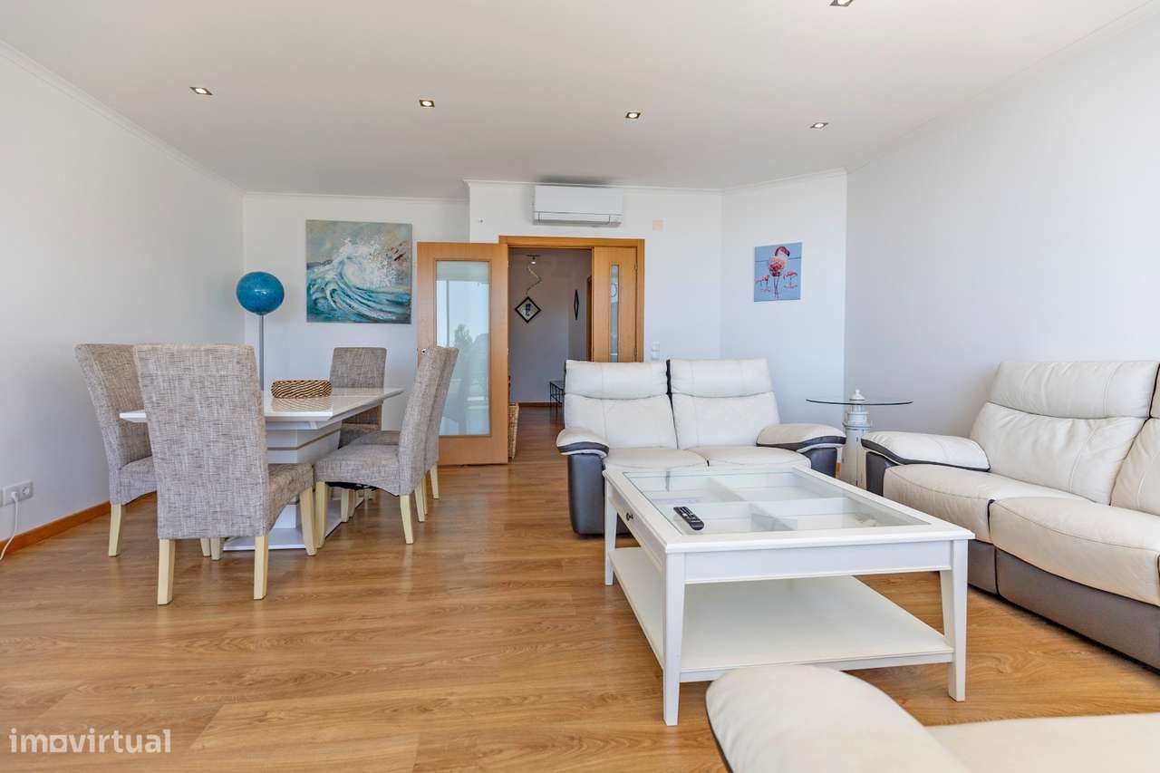 Moradia T3 piscina terraço vista mar e vila de Sesimbra-8