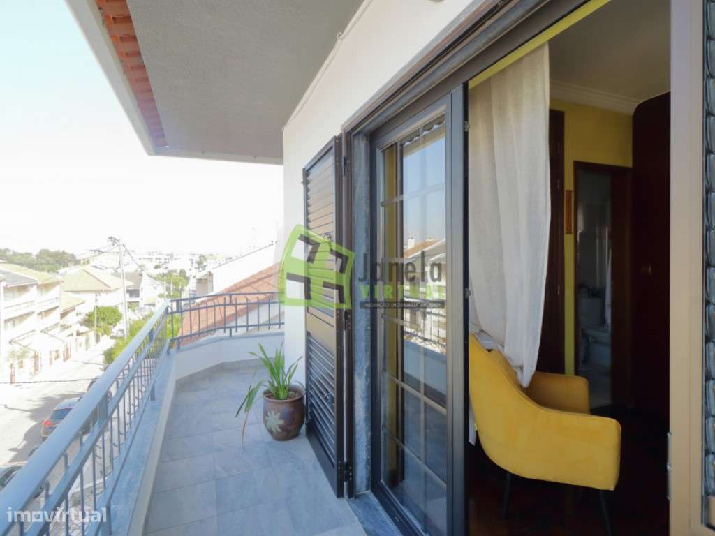 Moradia T3+1 com Quintal, Garagem em Vale de Milhaços-20