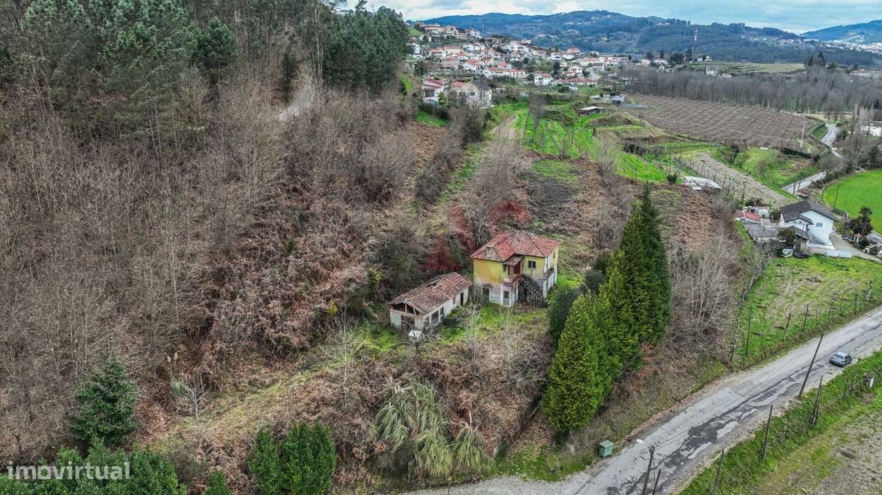 Moradia T3 para Restaurar em Pombeiro de Ribavizela, Felgueiras - Grande imagem: 4/12