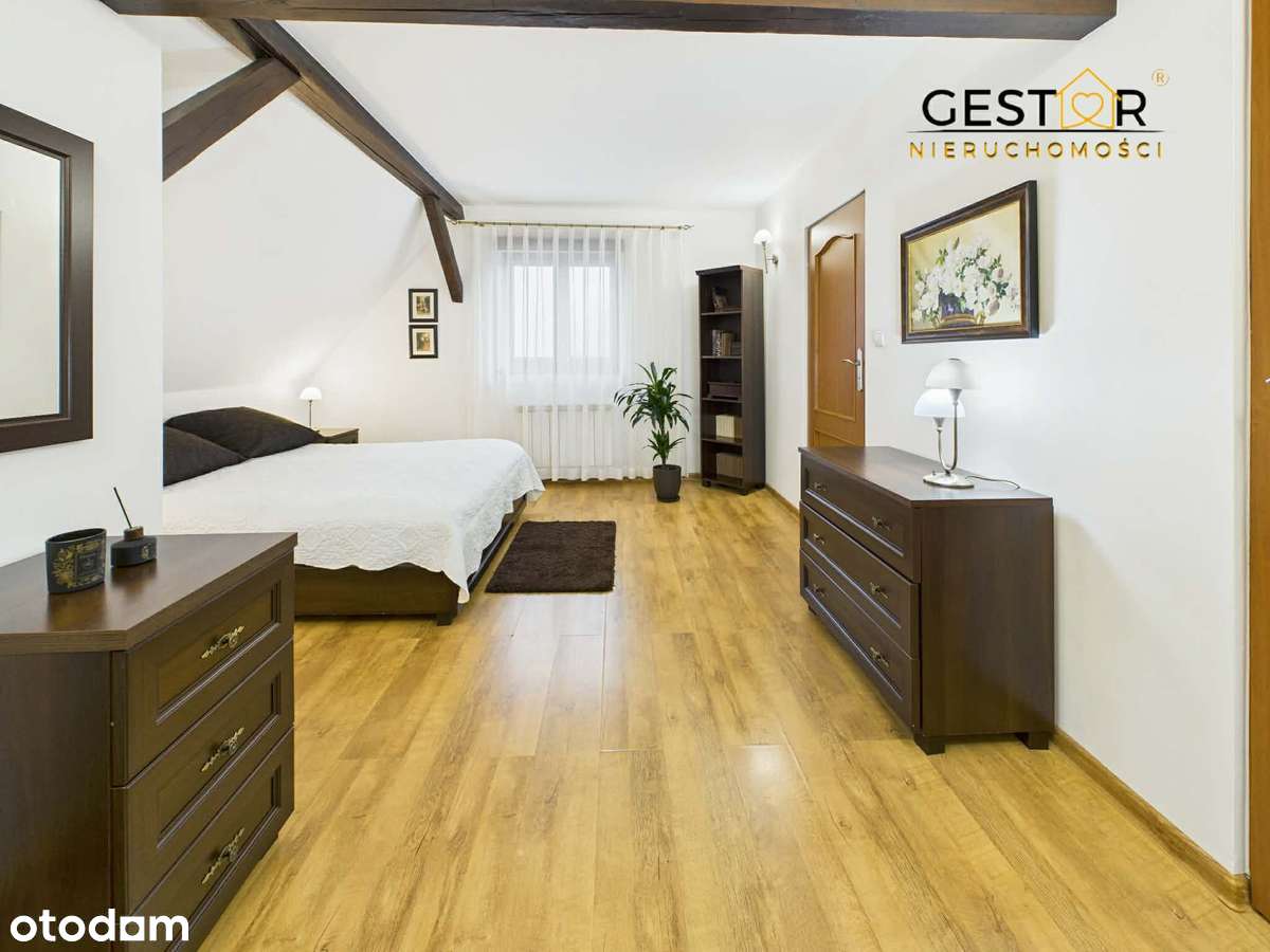 Dom z pięknym ogrodem i stawem_działka 5 739 m²_taras_pompa ciepła-8