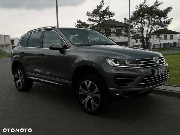 Volkswagen Touareg 3.0 V6 TDI SCR Blue Motion DPF Automatik Executive Edition - 9