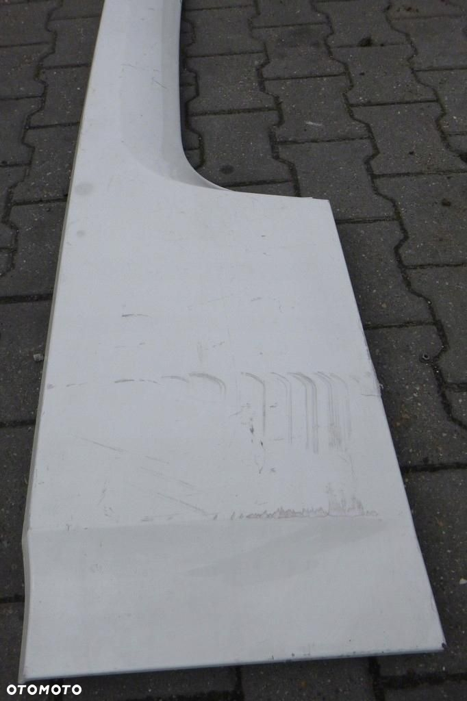 DAF XF106 Spoiler Kabiny Prawy 1836001 - 3