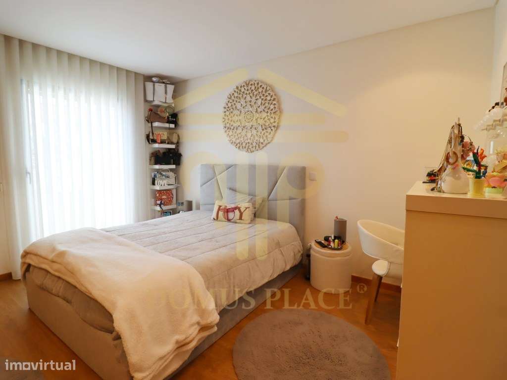 MORADIA T3 C/ JARDIM, TERRAÇO E GARAGEM | GUIFÕES-29