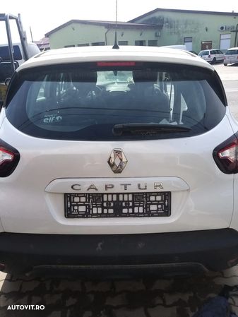 Dezmembram Renault Captur din 2018, cod motor: H4B-B4, 66KW, 0.9 Benzina, Euro 6 - 1