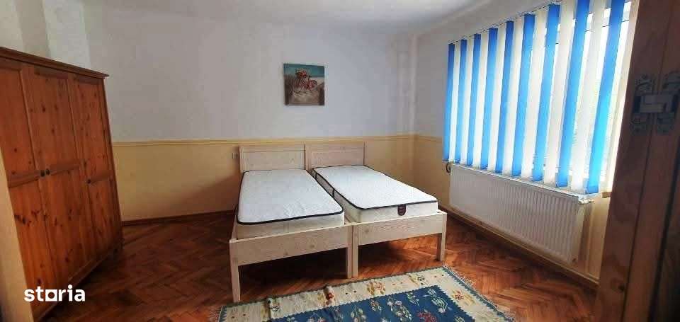 Casa cu suprafata de 140mp si teren 542mp,centrul localitatii Cristian-3