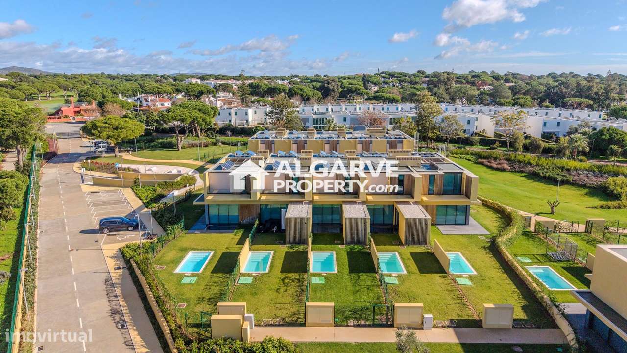 Moradia nova em banda com piscina privada em Vilamoura, perto da Marin - Grande imagem: 5/36