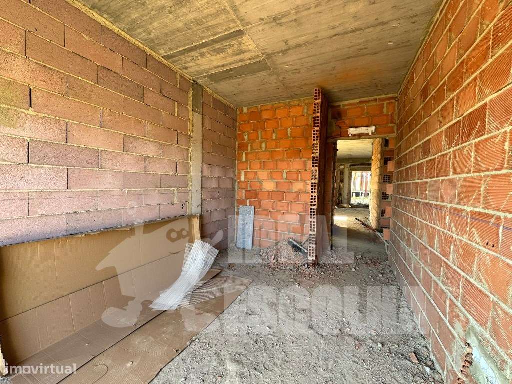 MORADIA EM CONSTRUÇÃO QUINTA DO ANJO ..-27