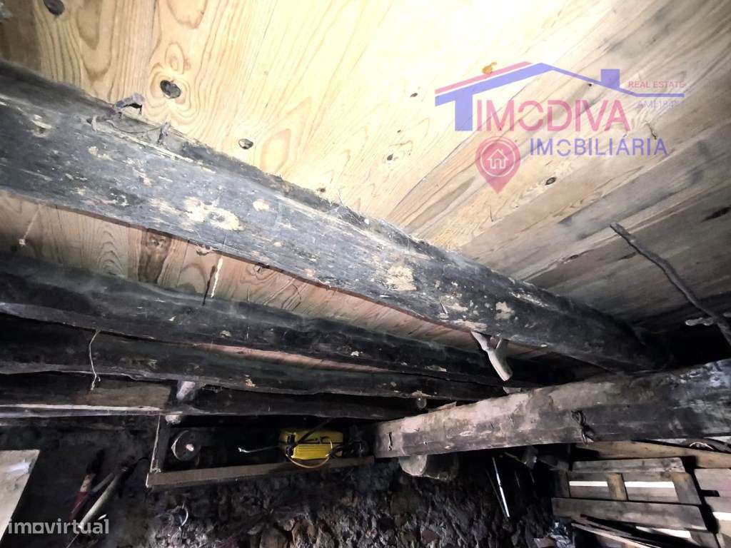 Casa de campo com terreno em Bairradas-10