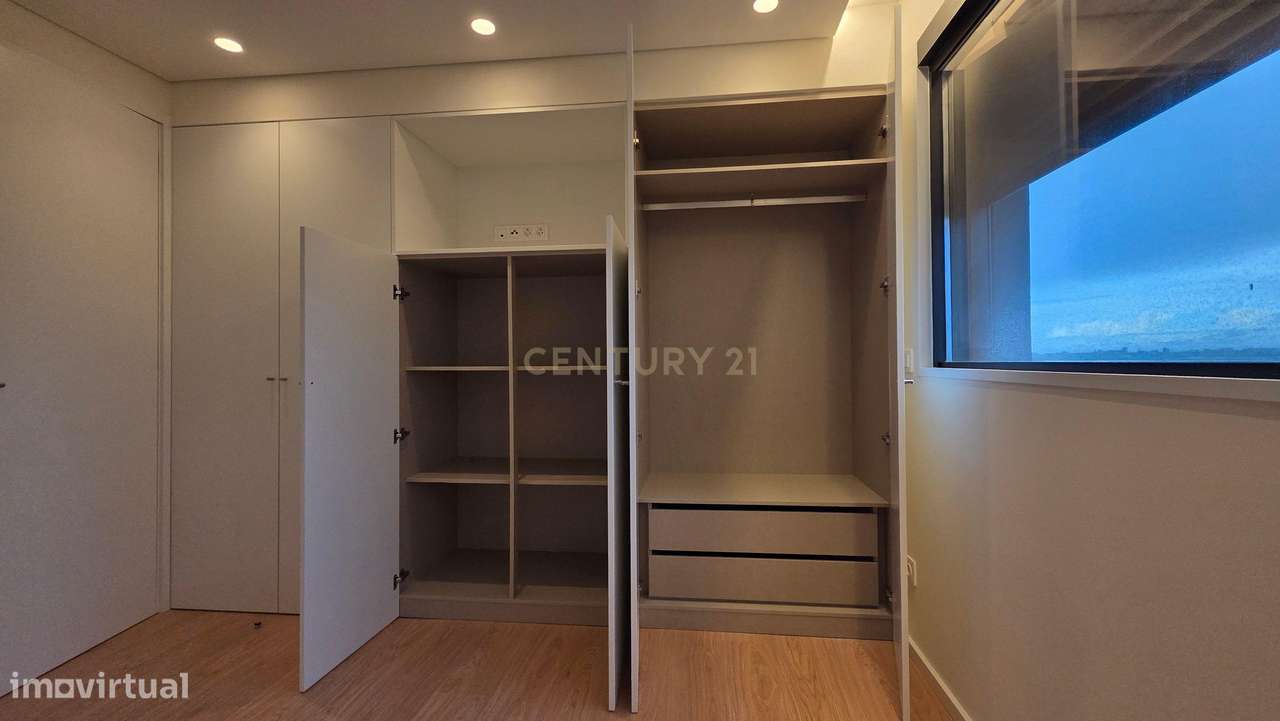 Apartamento T2 com Vista Panorâmica em Vila Nova de Gaia!-26