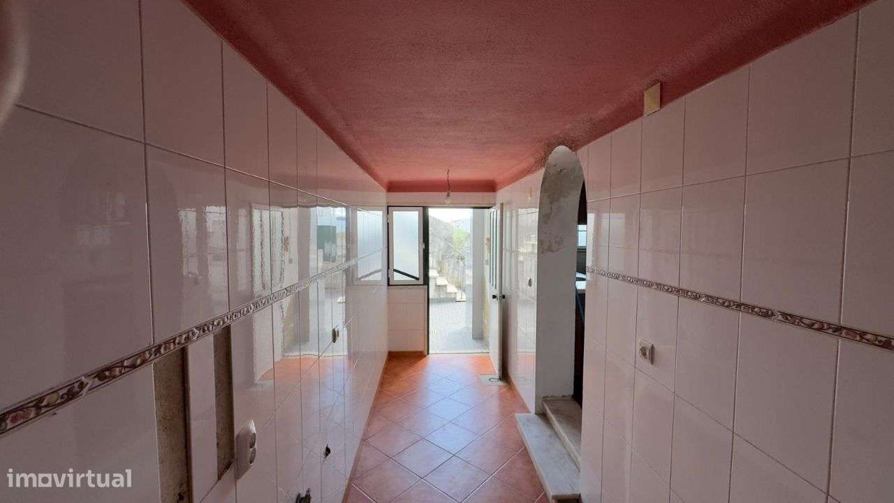 Moradia T3 + anexoT3 + sótão - 195 m2 - Abóboda - São Domingos de Rana-13